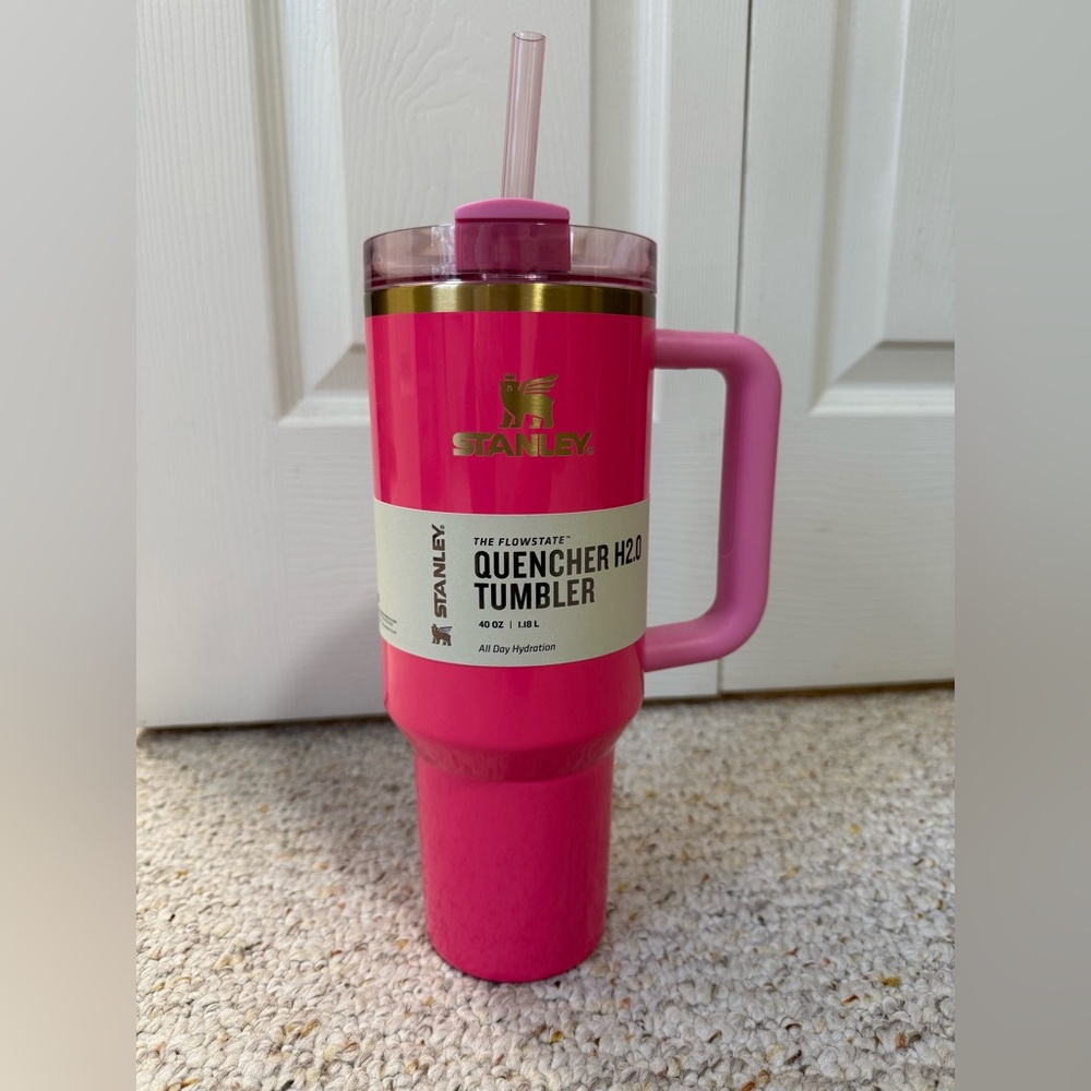 NWT Stanley Pink Parade 40 oz Quencher